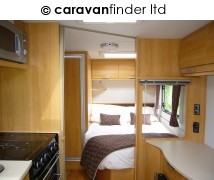 Lunar Quasar 534 2010 Caravan Photo