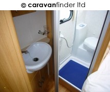 Lunar Quasar 534 2010 Caravan Photo